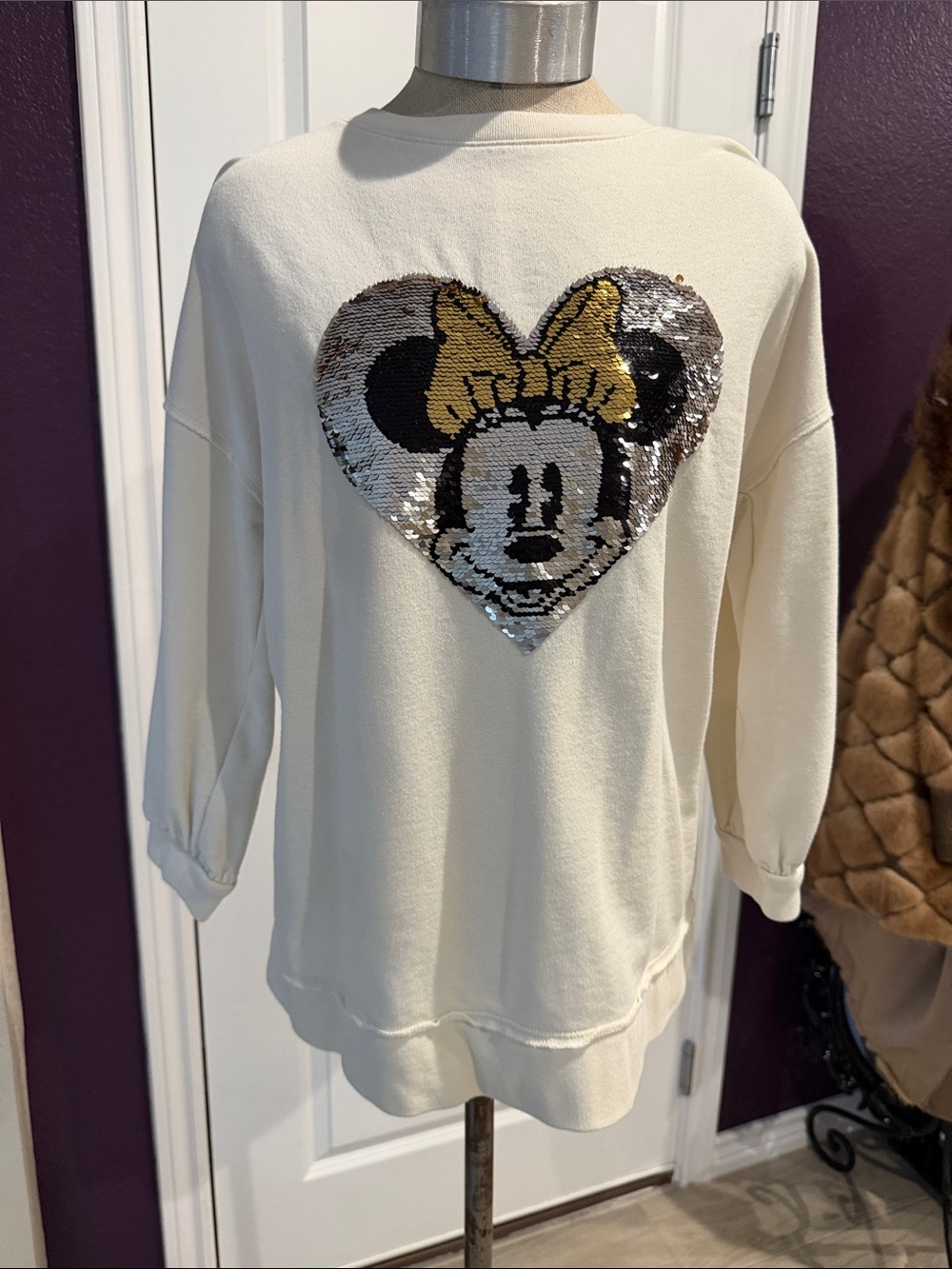 GAP Cream Sequin Heart Minnie Bow Sweatshirt